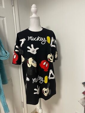 Mickey Graphic Black Short Sleeve Tee